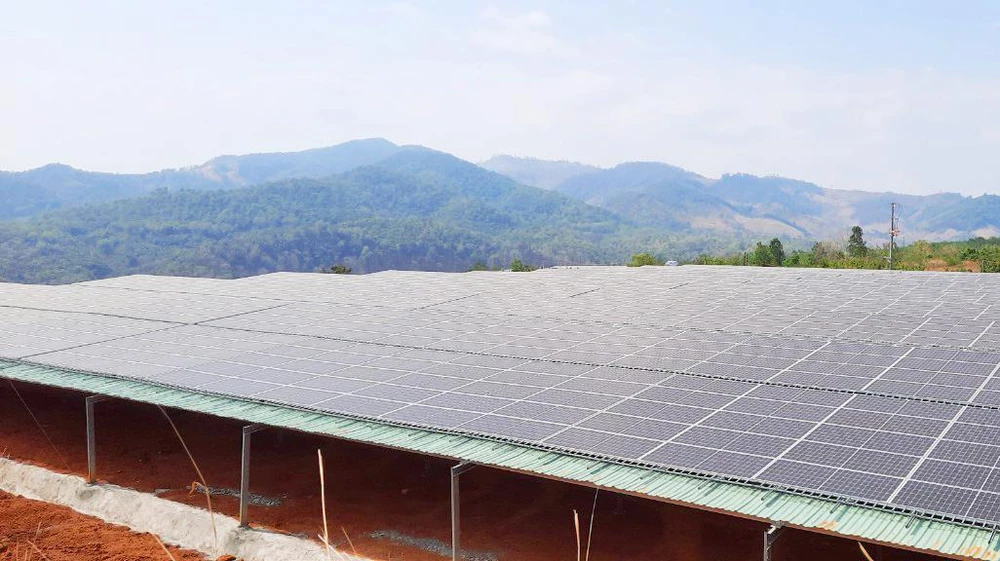 Bộ Công Thương có nhiều vi phạm trong bình ổn giá, điện mặt trời