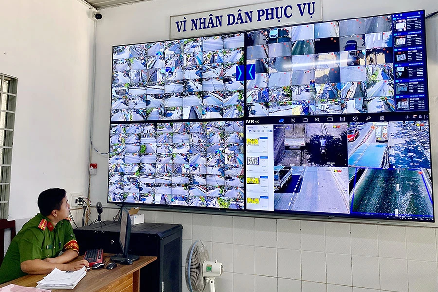 p5-anh-chinh-trung-tam-dieu-hanh-camere-quan-12-890.jpg