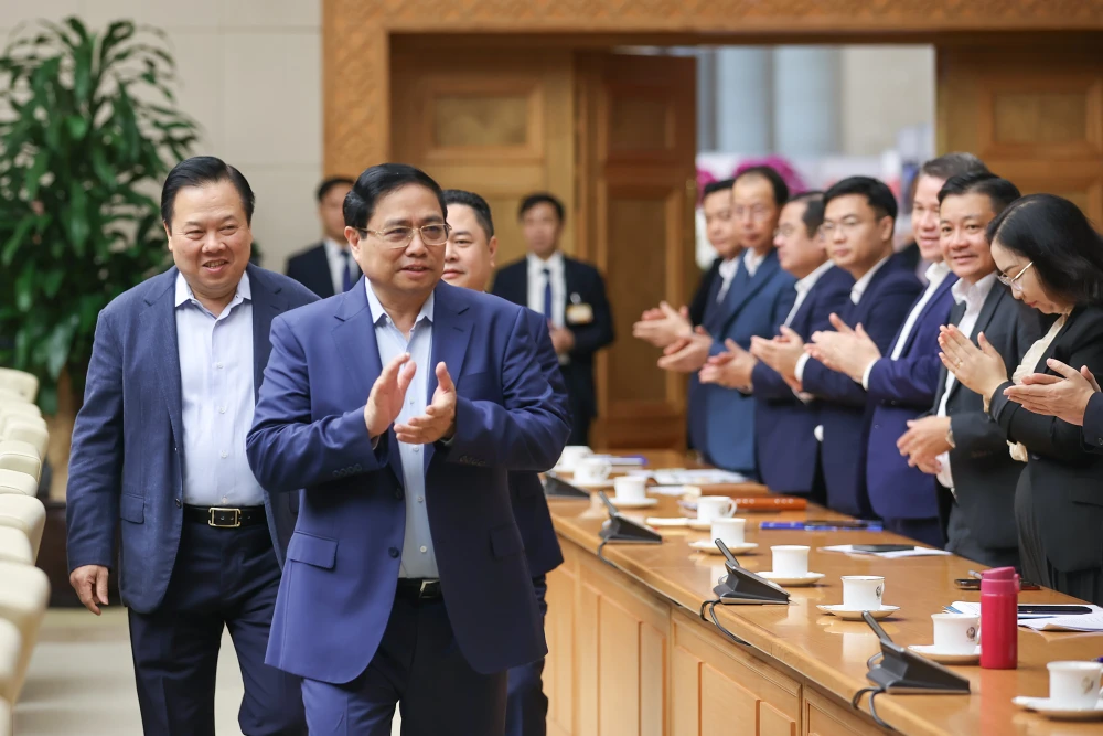 Thủ tướng Phạm Minh Chính: Không để xảy ra thiếu xăng, điện trong năm 2024