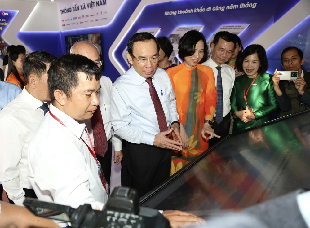 Những hình ảnh đầu tiên về Hội báo toàn quốc 2024 tại TP.HCM hoang-giang