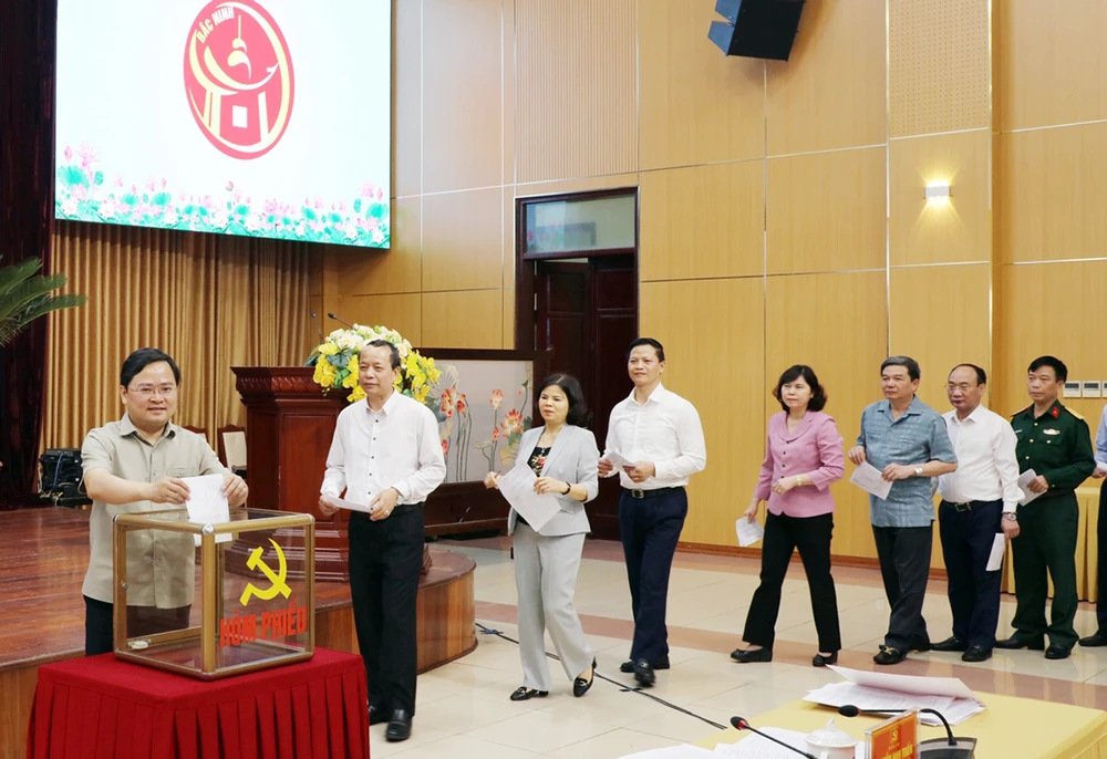 Ông Trần Huy Phương được bầu làm Chủ nhiệm Ủy ban Kiểm tra Tỉnh ủy Bắc Ninh