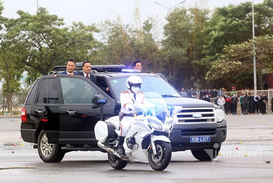 Bộ trưởng Bộ Công an có được quyết định đối tượng cảnh vệ khi cần thiết?