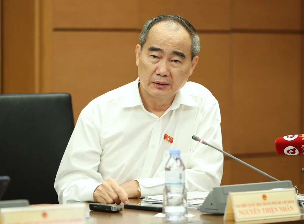 Đại biểu đề nghị hạn chế thấp nhất tác động giá tăng sau khi lương tăng