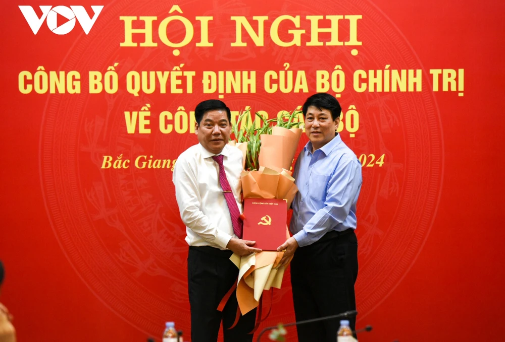 Bộ Chính trị phân công Trung tướng Nguyễn Văn Gấu giữ chức Bí thư Bắc Giang