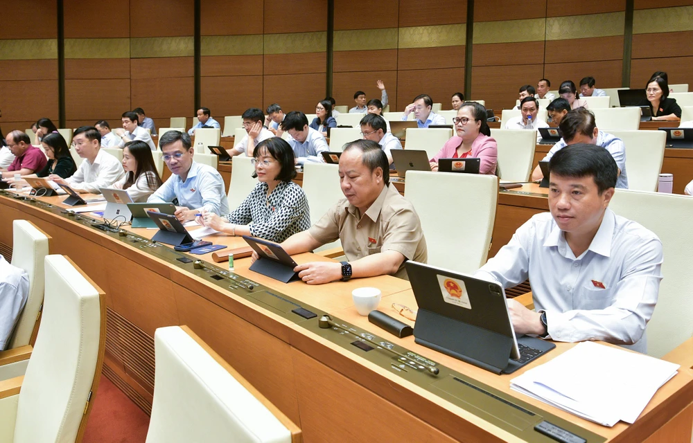quoc-hoi-vi-dan-nhung-diem-sang-not-son-cua-ky-hop-7-quoc-hoi-khoa-xv-4.jpg