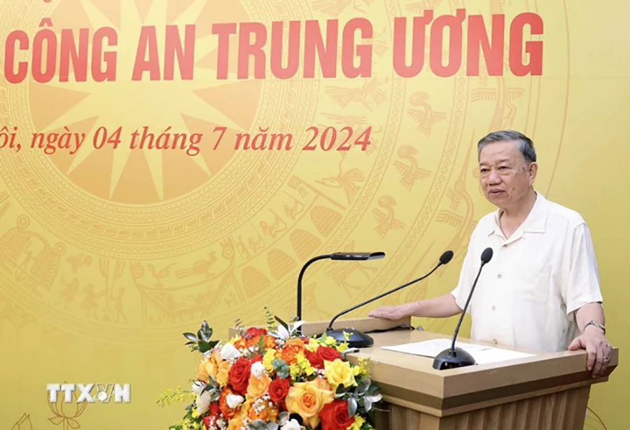 chu-tich-nuoc-to-lam-bo-cong-an-can-di-dau-trong-phong-chong-tham-nhung-tieu-cuc-to-lam.jpg