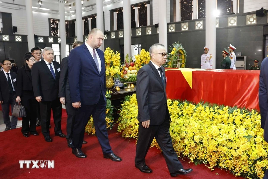 nga-vieng-tong-bi-thu (4).jpg