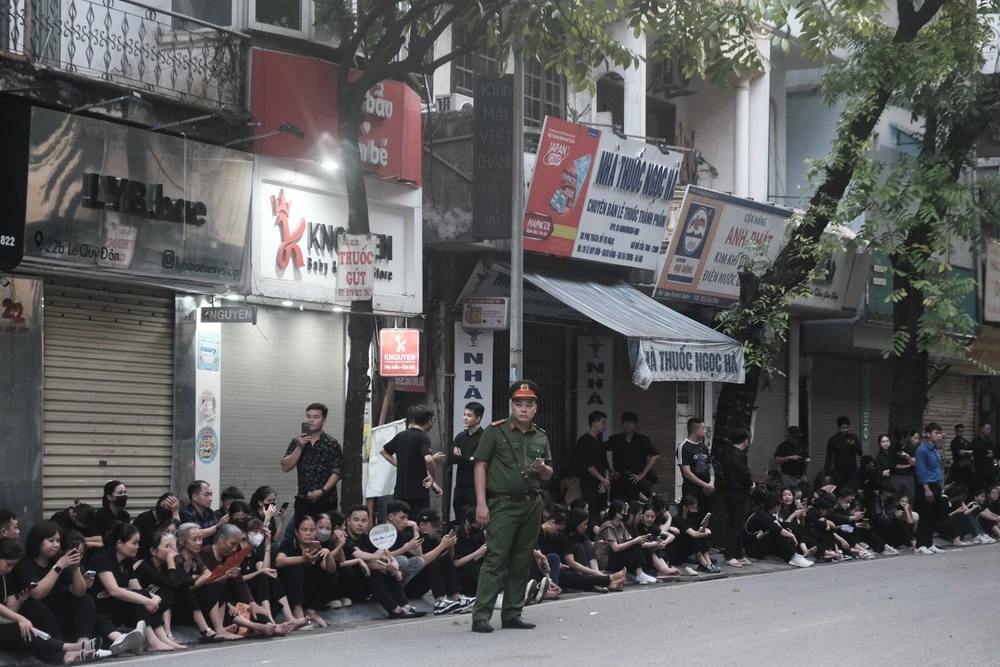 thanh-tu-vieng-tong-bi-thu (2).jpg