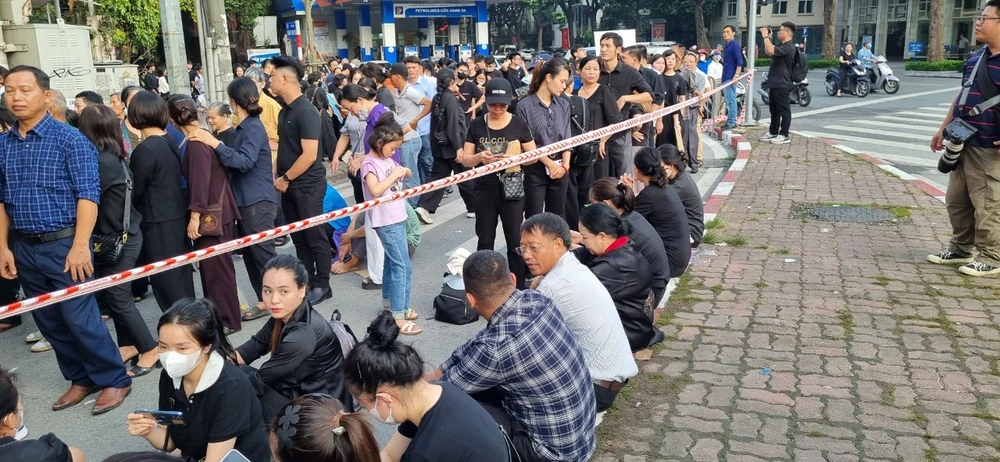 vieng-tong-bi-thu-ngay-2 (1).jpg