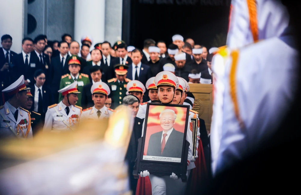 Trái tim nhà nhân cách lớn của Đảng - Tổng Bí thư Nguyễn Phú Trọng đã mãi mãi yên ngủ
