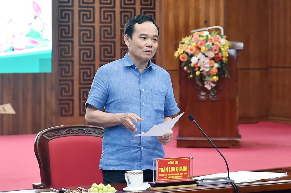 Phó Thủ tướng Trần Lưu Quang nêu các công việc cần làm với tỉnh Điện Biên