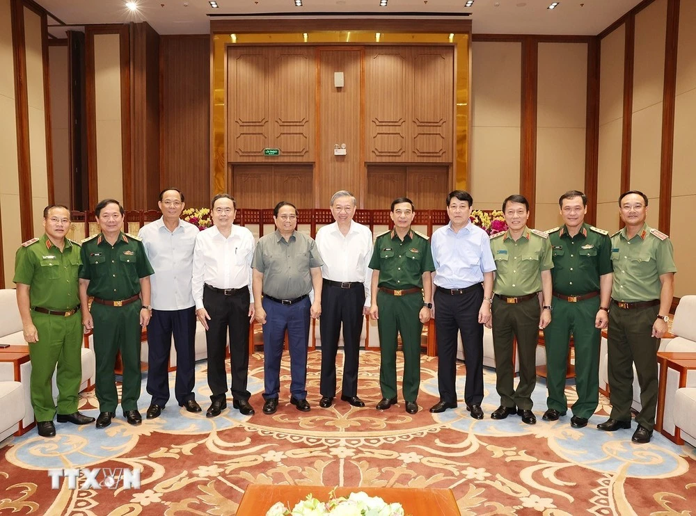 bo-truong-luong-tam-quang-quan-doi-va-cong-an-nhu-hai-canh-cua-mot-con-chim-2.jpg