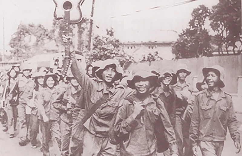 Đề xuất Thủ tướng nâng trợ cấp cho thanh niên xung phong lên 1 triệu đồng