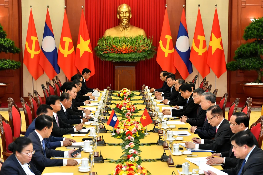 Tổng Bí thư, Chủ tịch nước Tô Lâm hội đàm với Tổng Bí thư, Chủ tịch nước Lào