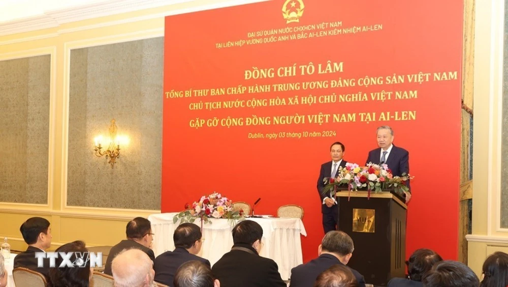 chuyen-cong-tac-voi-nhieu-lan-dau-tien-dac-biet-cua-tong-bi-thu-chu-tich-nuoc-to-lam (3).jpg