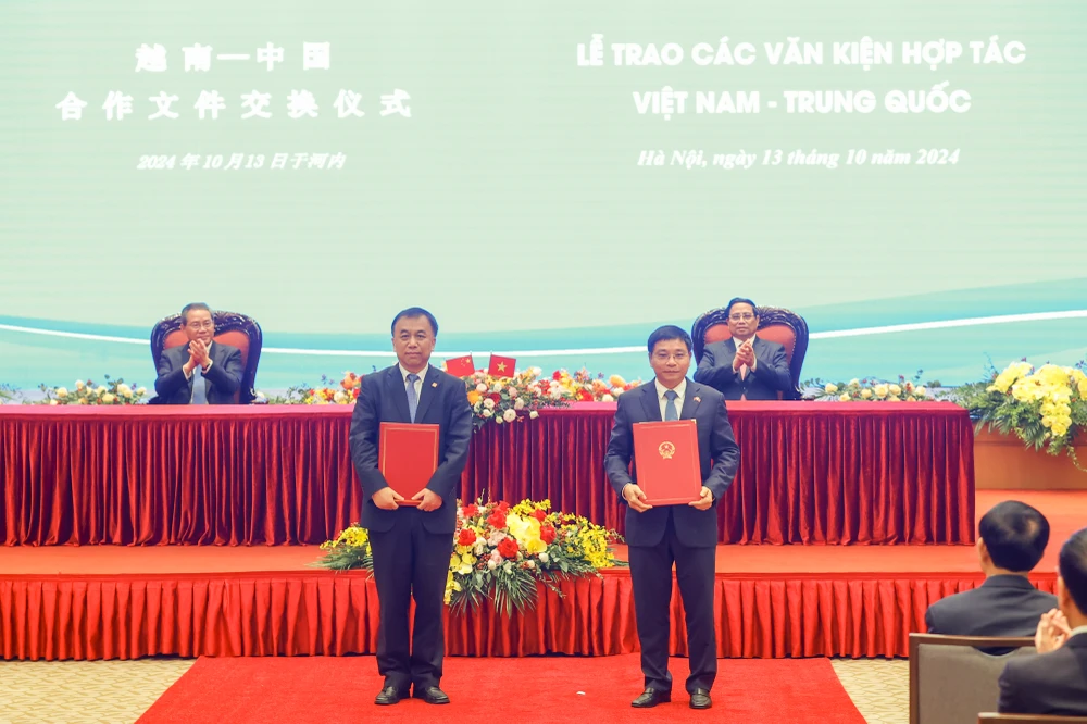 viet-nam-trung-quoc-trao-10-van-kien-hop-tac-quan-trong-trong-do-co-ket-noi-duong-sat-3.jpg