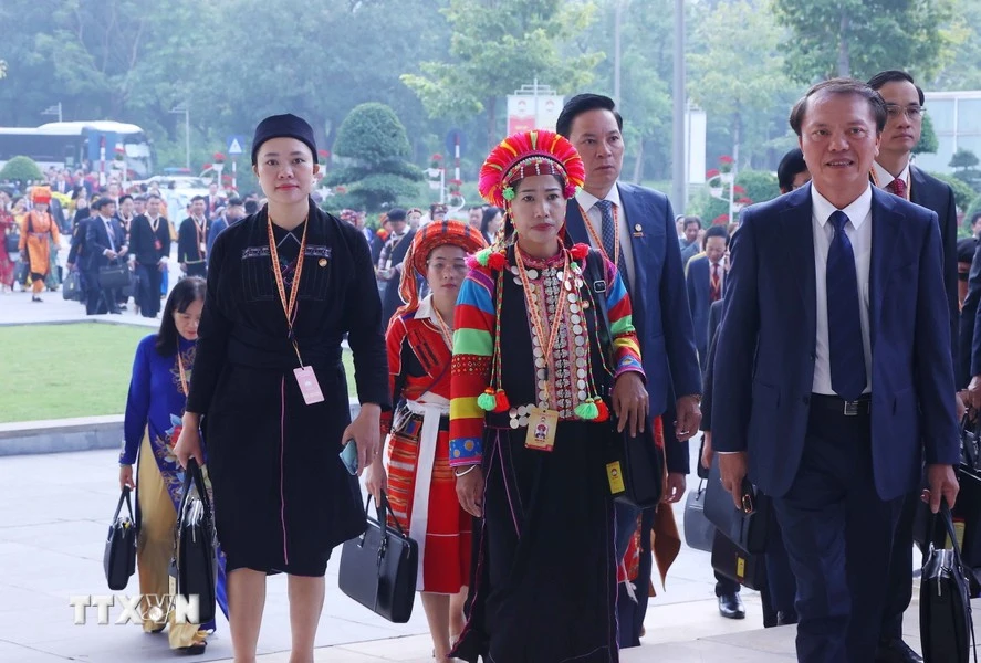 tong-bi-thu-chu-tich-nuoc-to-lam-cung-hon-1-000-dai-bieu-du-dai-hoi-mat-tran-to-quoc-viet-nam (4).jpg