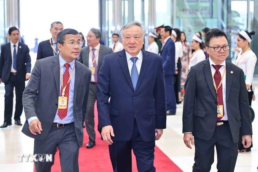 tong-bi-thu-chu-tich-nuoc-to-lam-cung-hon-1-000-dai-bieu-du-dai-hoi-mat-tran-to-quoc-viet-nam (8).jpg