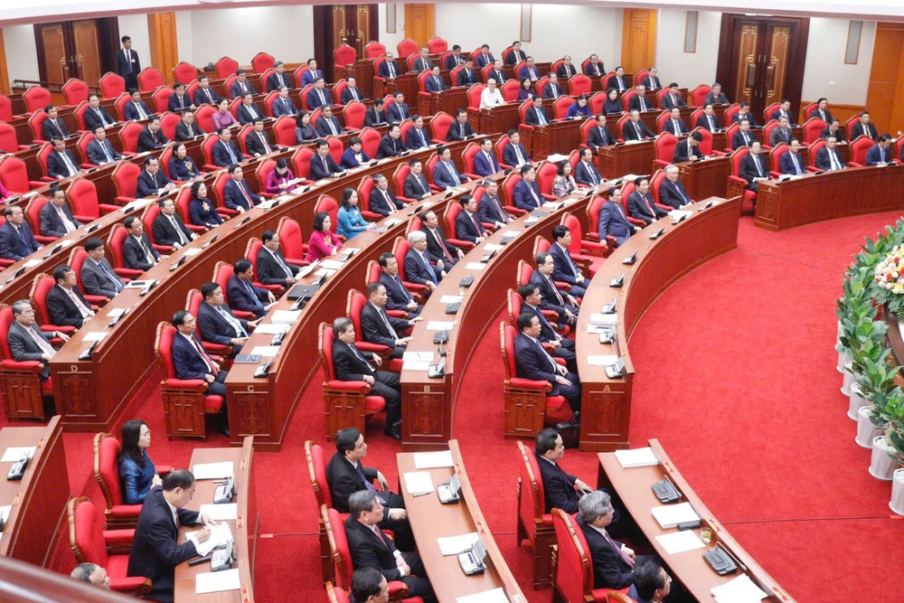 Bộ Chính trị chỉ rõ 23 hành vi tham nhũng, tiêu cực trong quản lý, sử dụng tài chính, tài sản công