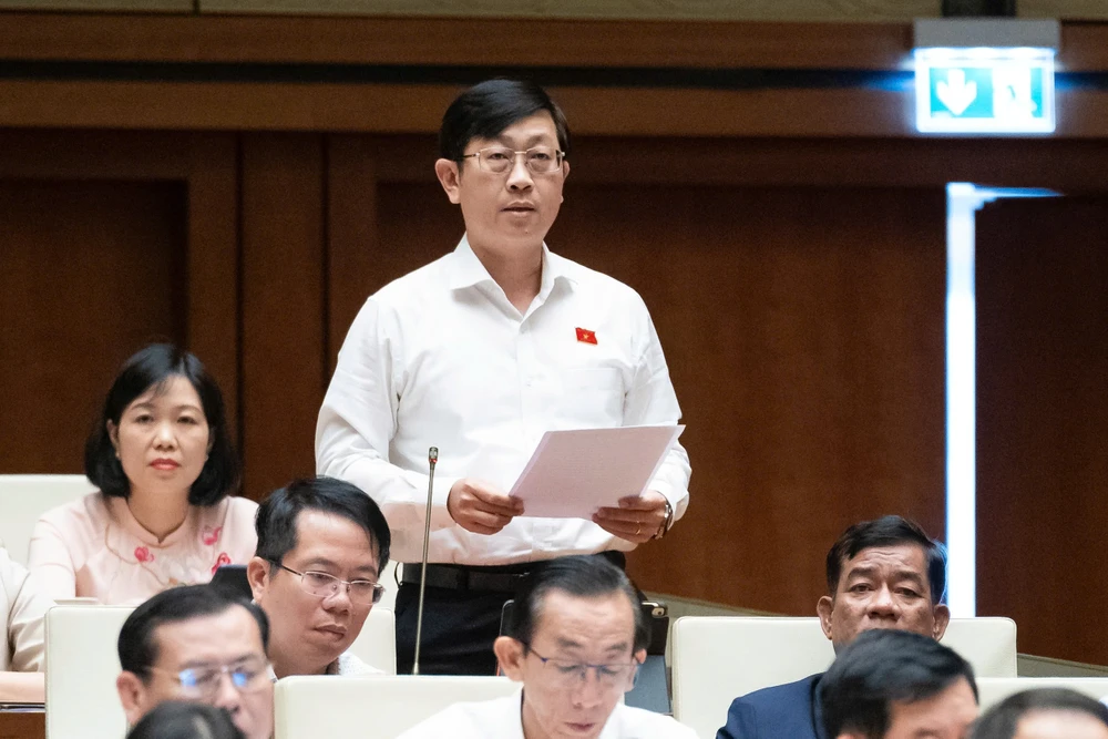 Chống lãng phí làm 'nóng' nghị trường Quốc hội