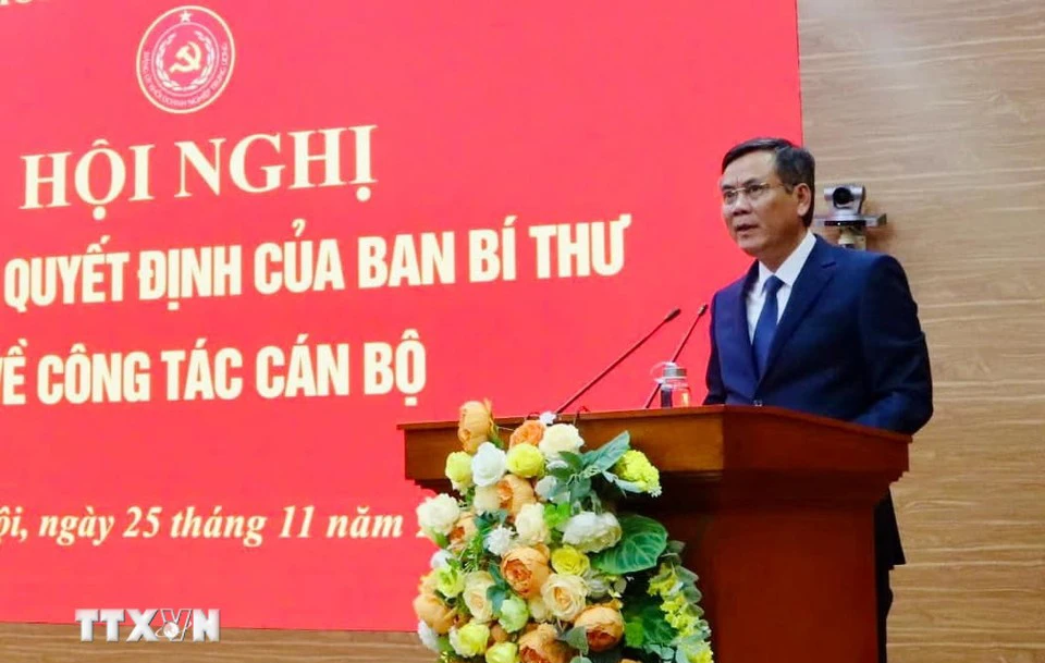 chu-tich-tinh-quang-binh-duoc-dieu-dong-lam-pho-bi-thu-dang-uy-khoi-doanh-nghiep-trung-uong-tran-thang-1.jpg