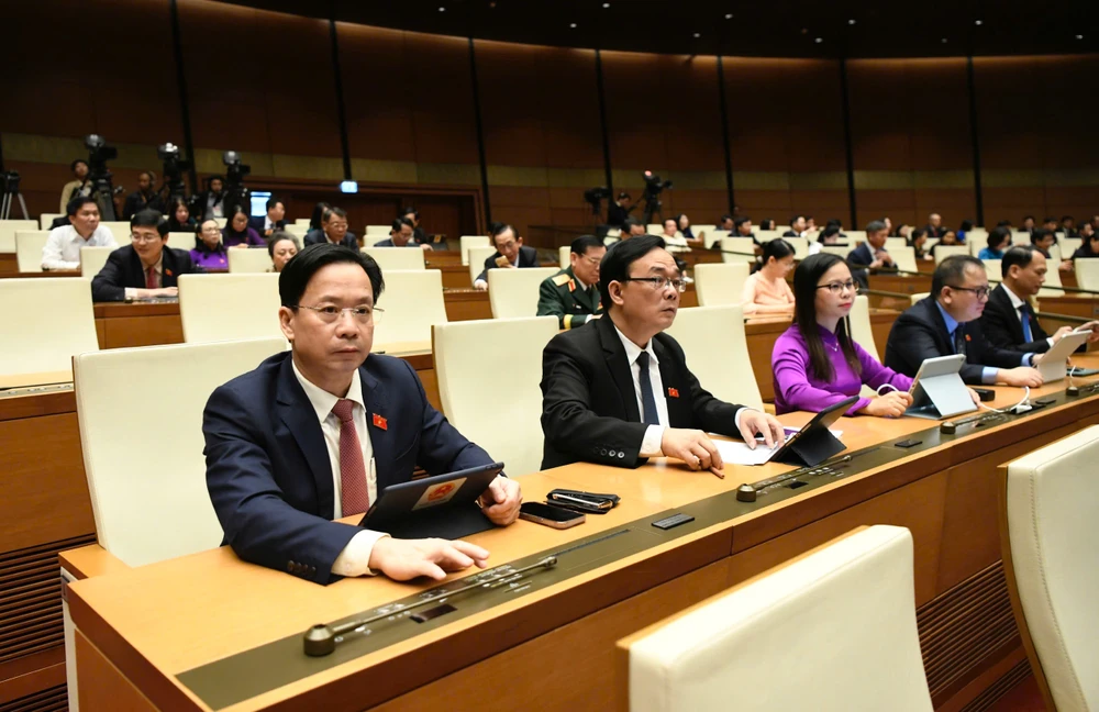 Quốc hội quyết đầu tư hơn 1,7 triệu tỉ đồng đầu tư đường sắt tốc độ cao Bắc- Nam