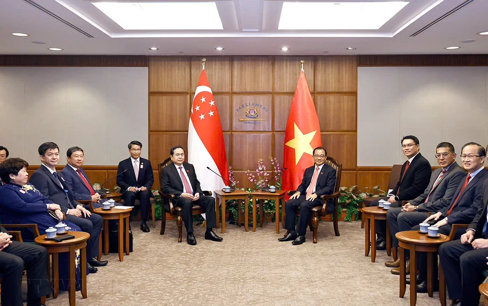 Chủ tịch Quốc hội kết thúc tốt đẹp chuyến thăm chính thức Singapore, lên đường thăm chính thức Nhật Bản