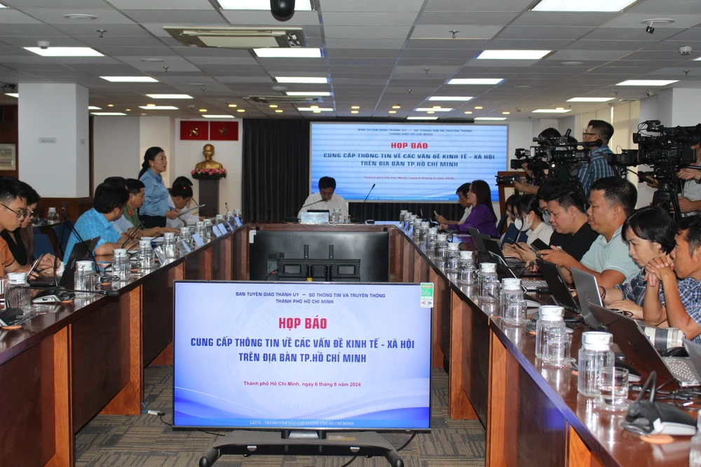 Ban Thường vụ Thành ủy TP.HCM có kết luận về phát ngôn, cung cấp thông tin cho báo chí