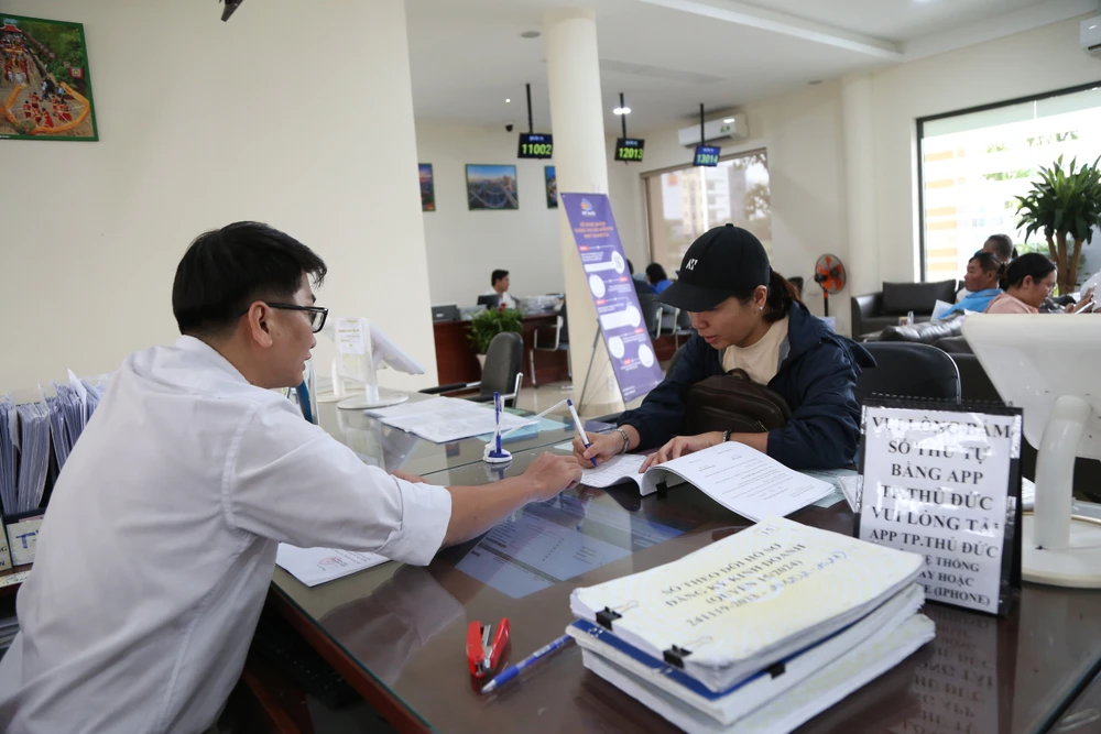 Giải bài toán cơ cấu lại đội ngũ cán bộ trong tinh gọn bộ máy