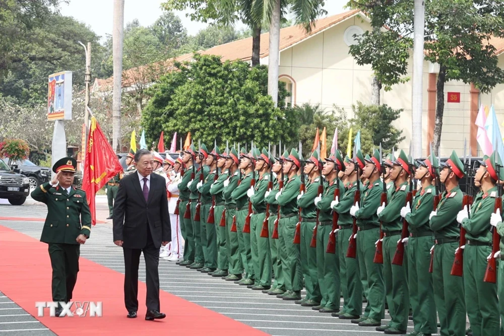 Tổng Bí thư Tô Lâm thăm, làm việc với Bộ Chỉ huy quân sự tỉnh Bình Dương