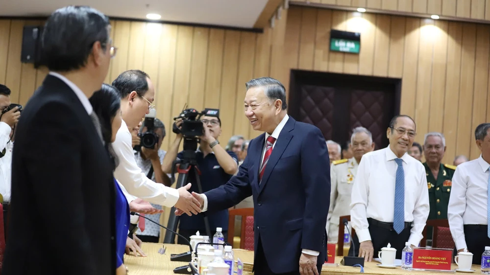 Hình ảnh: Tổng Bí thư Tô Lâm gặp mặt cán bộ lão thành các tỉnh thành phía Nam