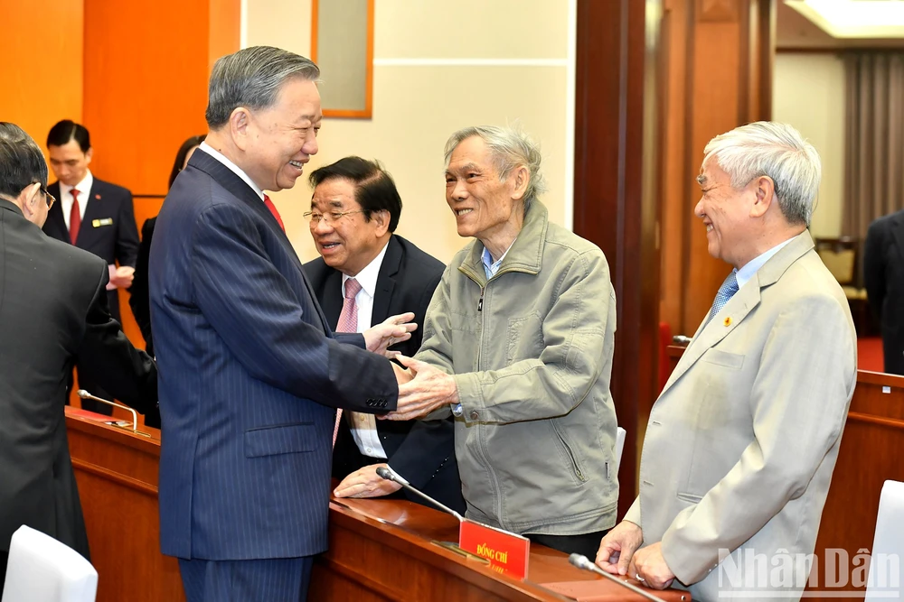 tong-bi-thu-to-lam-cong-tac-nhan-su-dai-hoi-xiv-la-viec-he-trong-la-then-chot-cua-then-chot (4).jpg