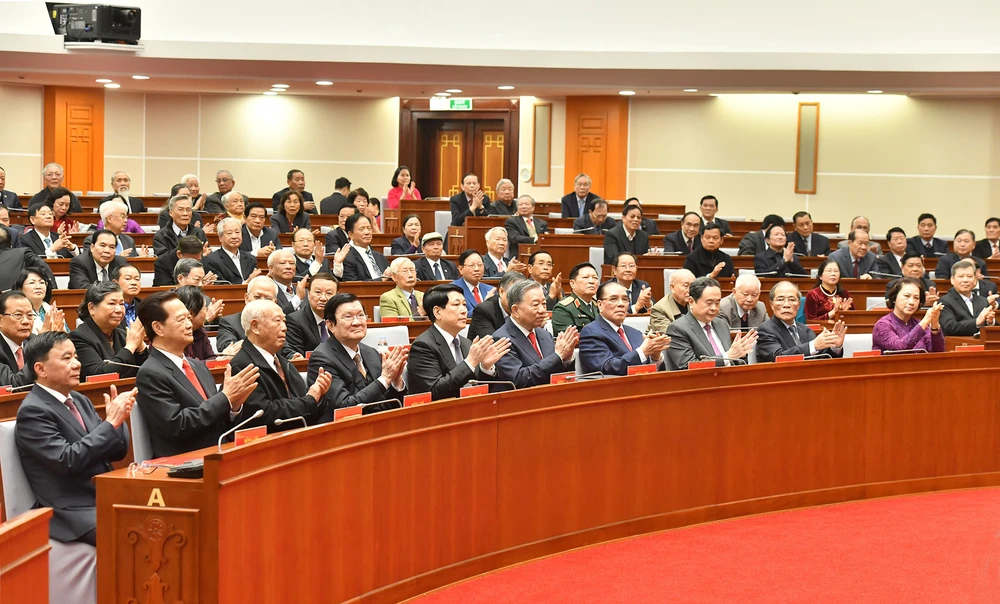 tong-bi-thu-to-lam-cong-tac-nhan-su-dai-hoi-xiv-la-viec-he-trong-la-then-chot-cua-then-chot (6).jpg