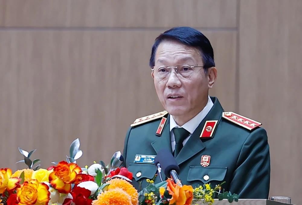 Bộ trưởng Công an Lương Tam Quang: Công an gương mẫu đi đầu trong tinh gọn bộ máy