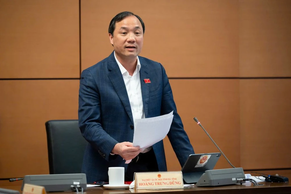 Có những cán bộ nghỉ vì trách nhiệm với bộ máy chứ không phải vì tiền tinh gọn bộ máy