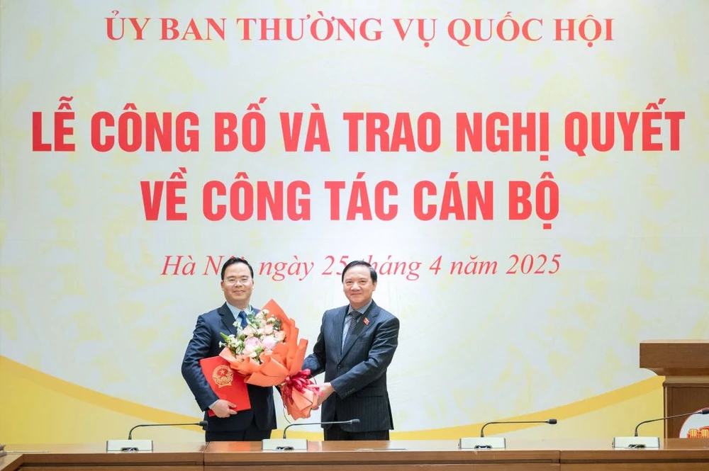 Phê chuẩn một ĐBQH tỉnh Hà Nam làm Phó Chủ nhiệm Ủy ban KH-CN&MT