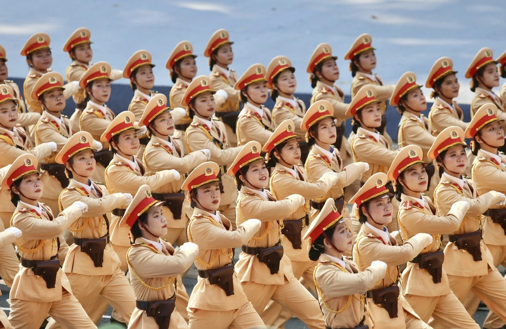 Nhan sắc của những nữ chiến sĩ trong Lễ diễu binh, diễu hành 30-4