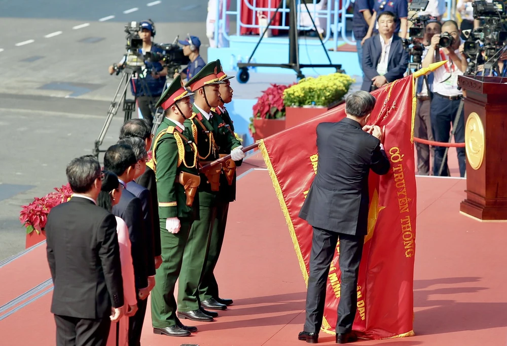 TP.HCM đón nhận danh hiệu Anh hùng Lao động