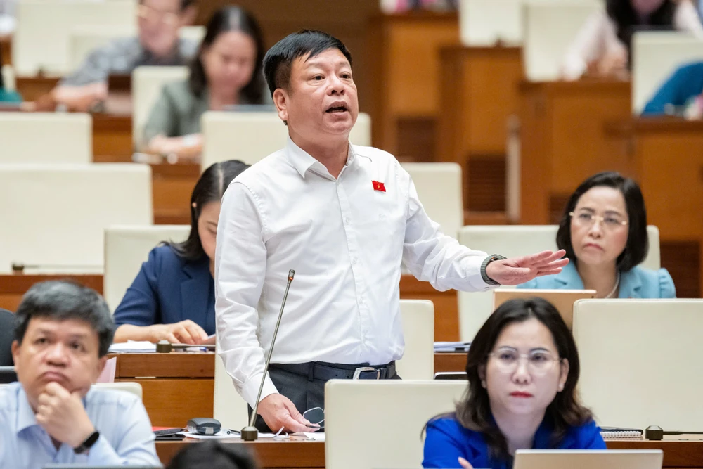 Xăng, điều hòa là mặt hàng thiết yếu, sao lại chịu thuế tiêu thụ đặc biệt?