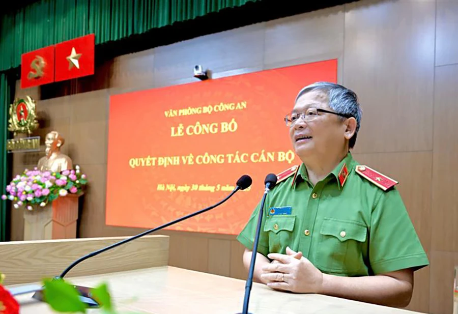 Thiếu tướng Hoàng Anh Tuyên được điều động sang Ban Nghiên cứu chuyên đề