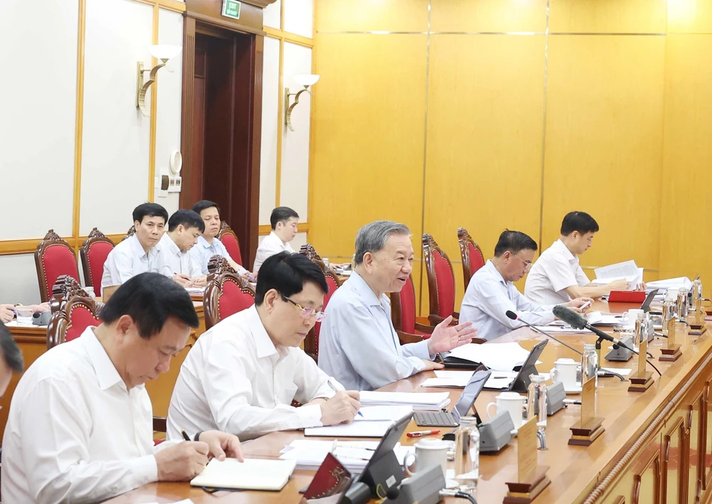 Tổng Bí thư Tô Lâm yêu cầu giải quyết dứt điểm chế độ cho cán bộ nghỉ do sắp xếp bộ máy