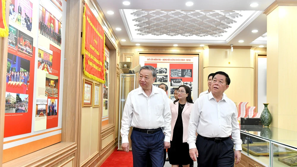 Tổng Bí thư Tô Lâm: Kết hợp hài hòa, biện chứng công tác tuyên giáo và dân vận