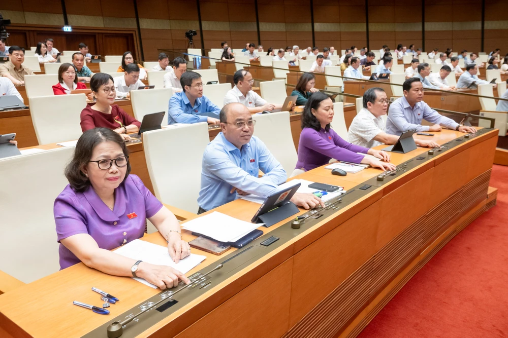 Thuốc lá sẽ bị đánh thuế 100%, rượu bia lên tới 90% thuế suất tuyệt đối