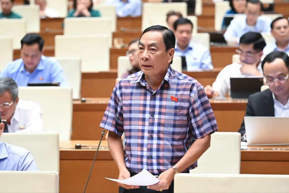 Quyết liệt cải cách tiền lương để giữ chân cán bộ giỏi