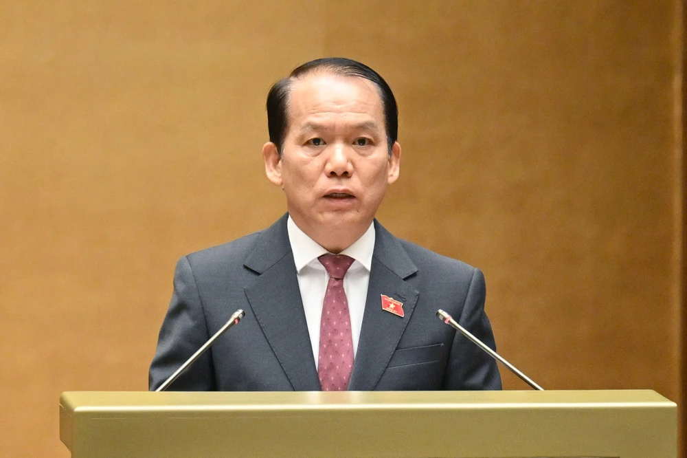 Bộ trưởng Tư pháp Nguyễn Hải Ninh trình nghị quyết gỡ các 'điểm nghẽn của điểm nghẽn'