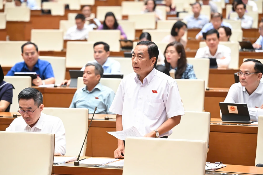 Bộ trưởng Bộ Quốc phòng thông tin về đội tuần tra đặc biệt trong tình trạng khẩn cấp