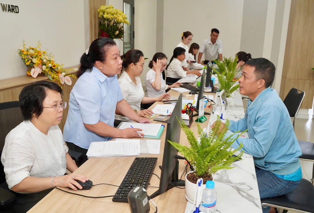 Cho phép thuê chuyên gia làm lãnh đạo trong khu vực công