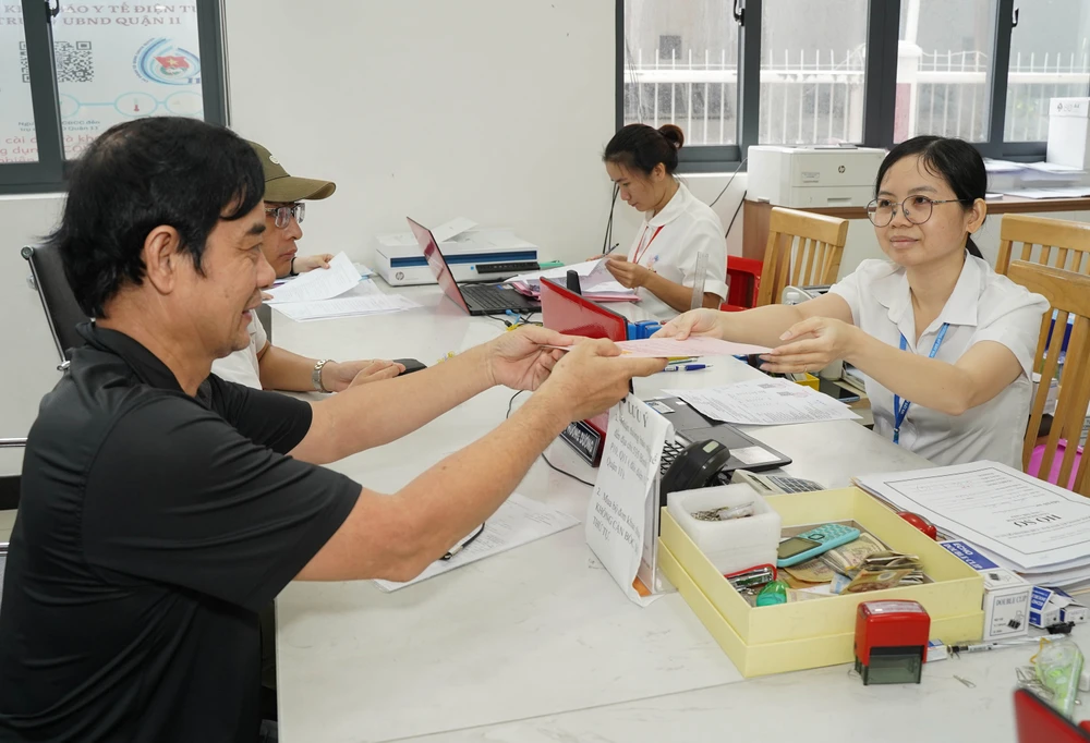 Giai đoạn 2, TP.HCM sẽ sắp xếp bộ máy trong cơ quan chuyên môn và 168 phường, xã, đặc khu