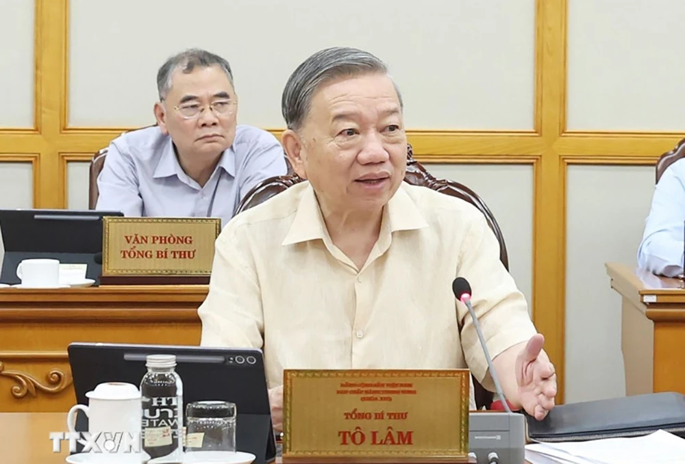 Tổng Bí thư: Rà soát sửa đổi quy định chế độ tiền lương, phụ cấp với cán bộ, công chức