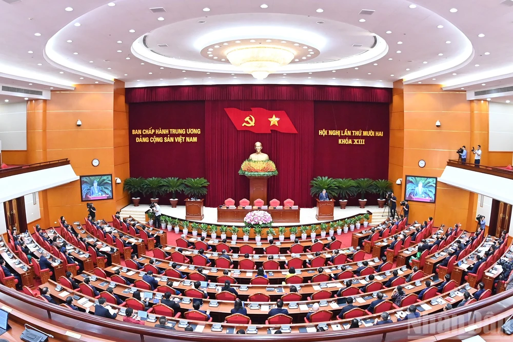 Đảng văn minh trong kỷ nguyên mới cần 'dựa vào dân để xây dựng Đảng'-hoi-nghi-trung-uong-12-3.jpg